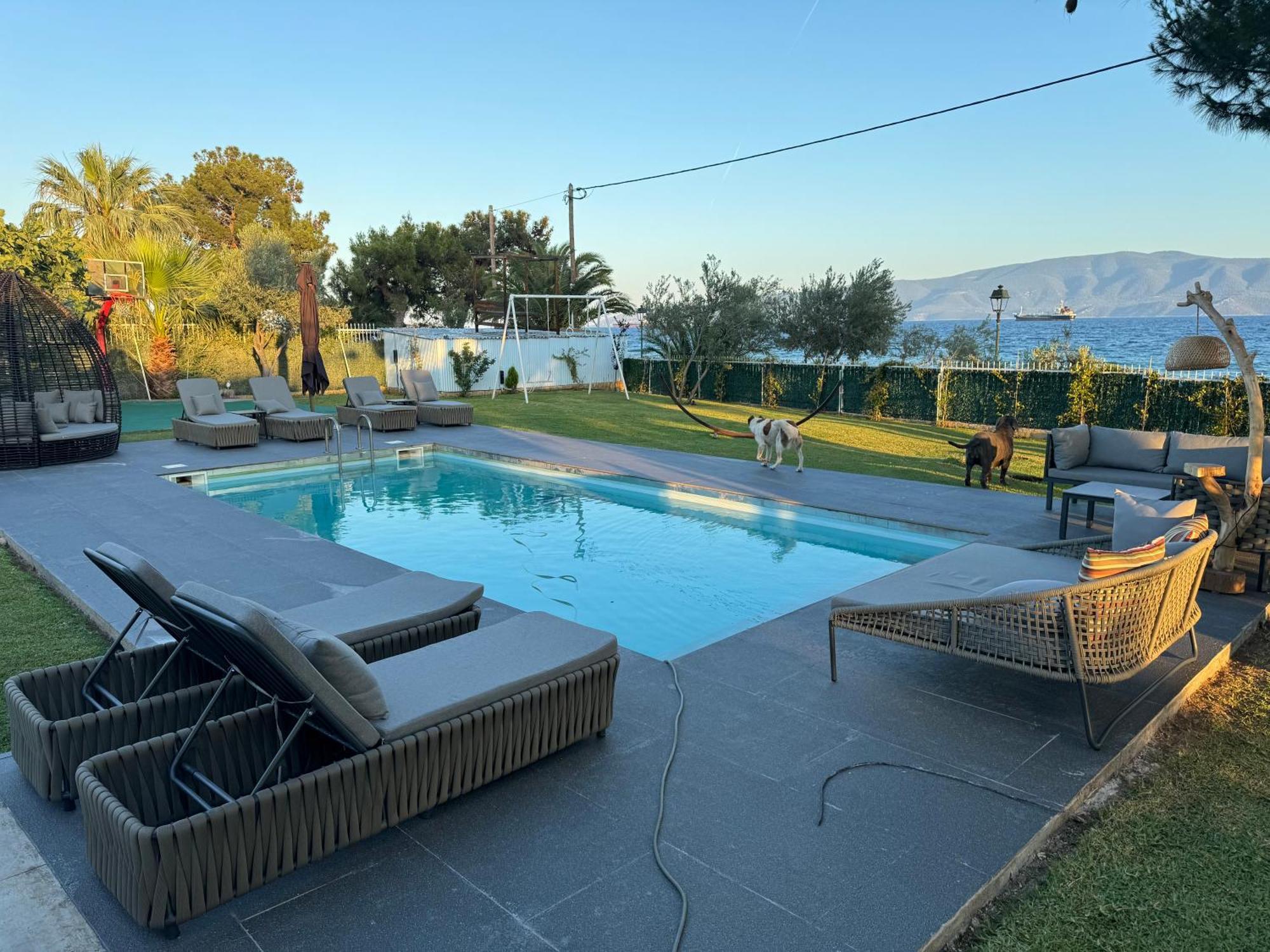 Zoza Luxury Villa Isthmia By The Sea With Private Pool Kalamaki  Экстерьер фото