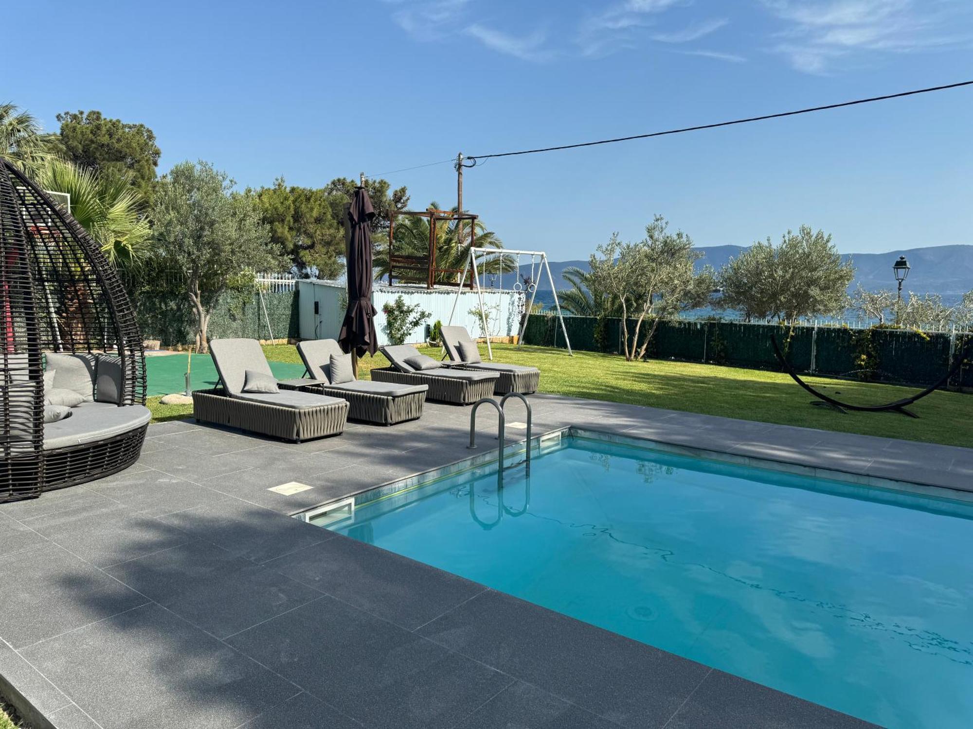 Zoza Luxury Villa Isthmia By The Sea With Private Pool Kalamaki  Экстерьер фото
